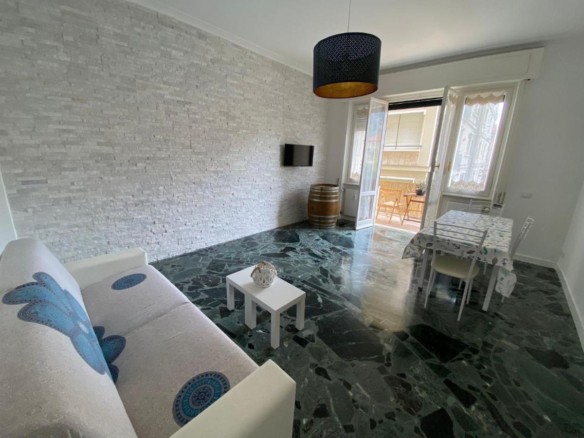 La Perla Apartment Chiavari Luaran gambar